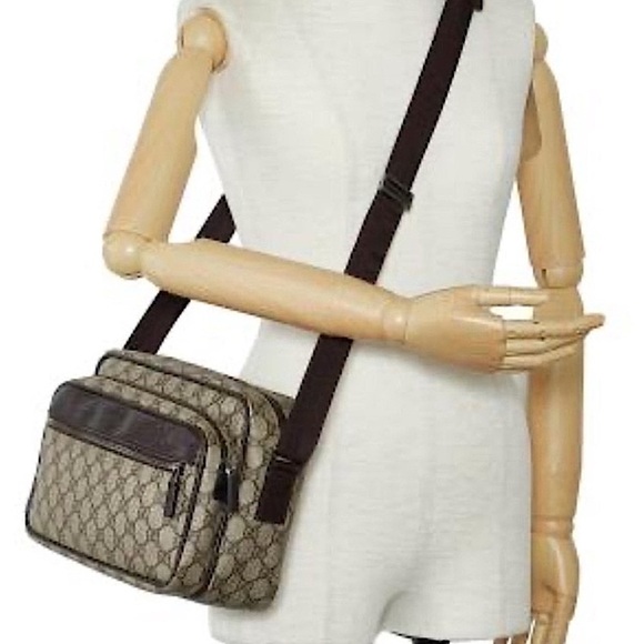 Vintage Gucci GG Supreme Plus Monogrammed Bag
Luxurious Canvas 11” x 5” x 8” - Picture 3 of 17